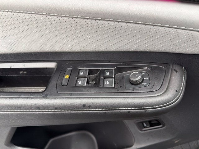 2025 Volkswagen Atlas Cross Sport 2.0T SEL