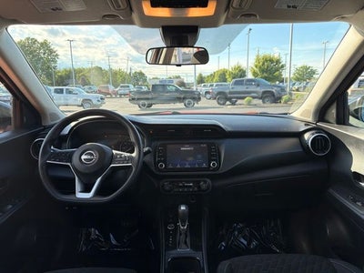 2022 Nissan Kicks SV