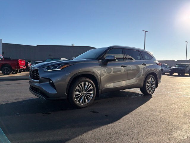 2026 Toyota Highlander Hybrid Platinum