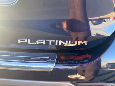 2025 Toyota Highlander Hybrid Platinum
