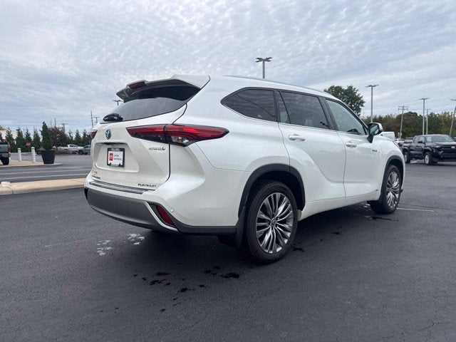 2021 Toyota Highlander Hybrid Platinum