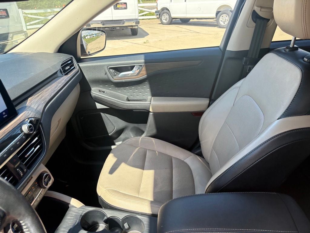 2020 Ford Escape Titanium