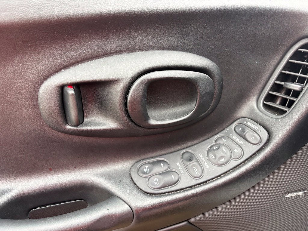 2003 Chevrolet Corvette Base