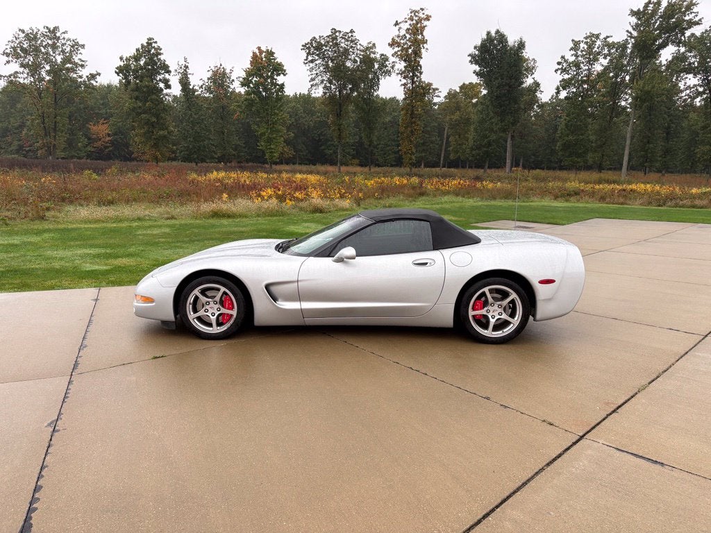 2003 Chevrolet Corvette Base