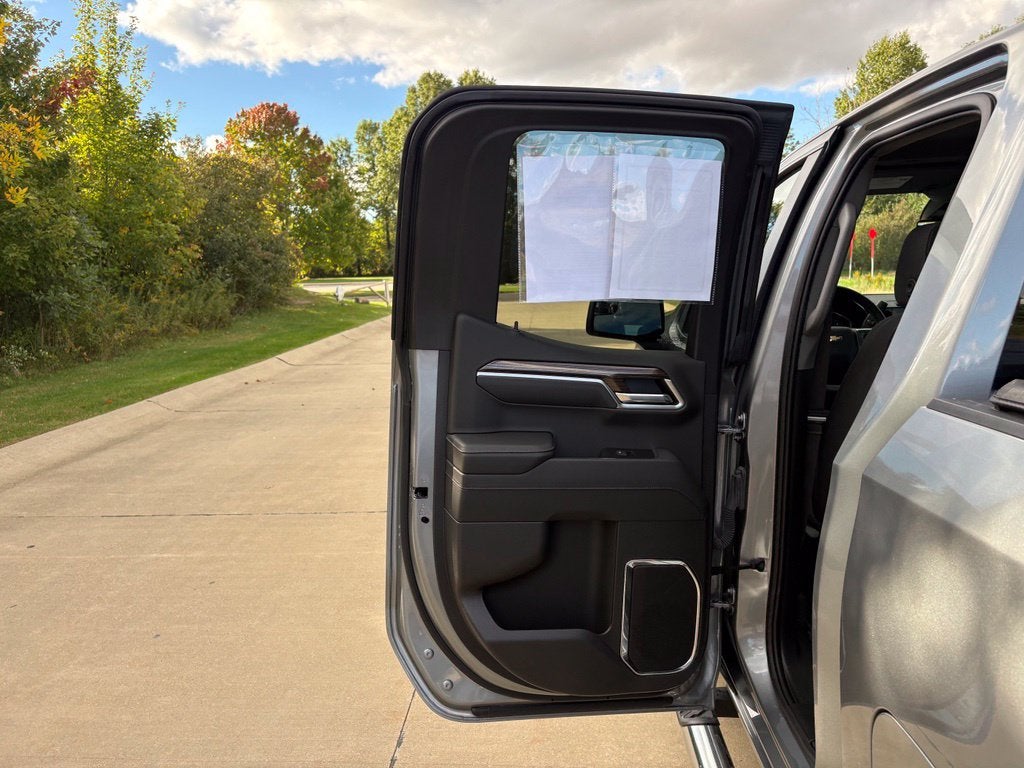 2025 Chevrolet Silverado 1500 LT LT1