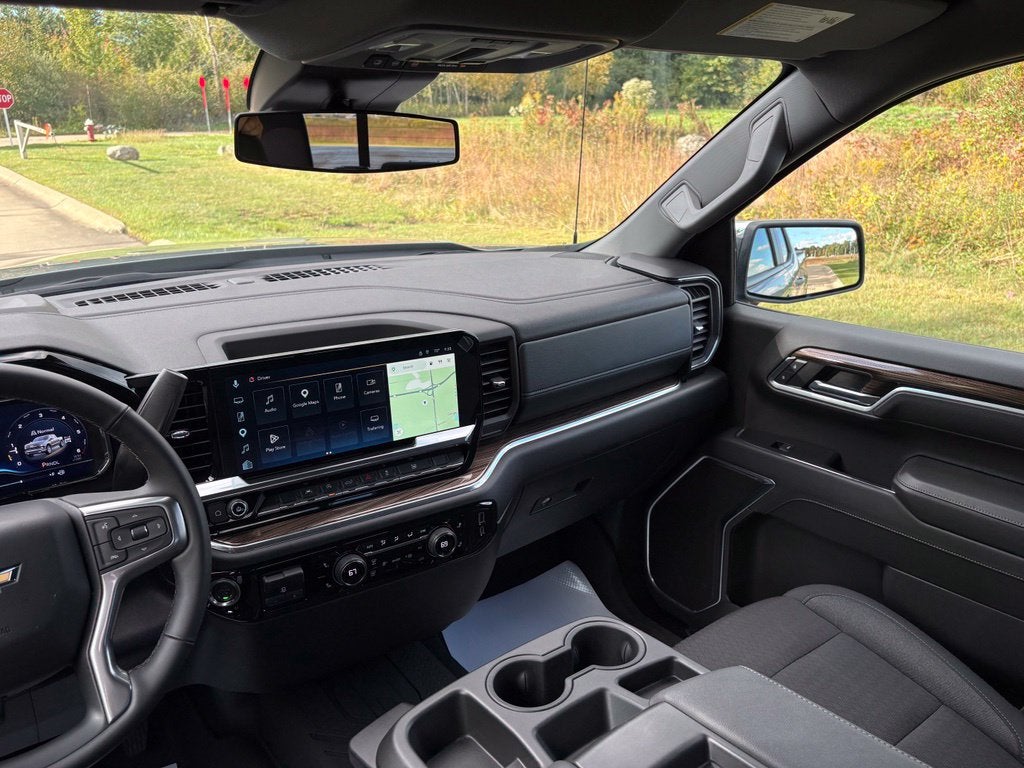2025 Chevrolet Silverado 1500 LT LT1
