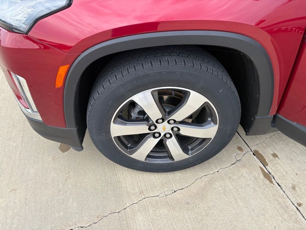 2023 Chevrolet Traverse LT Leather