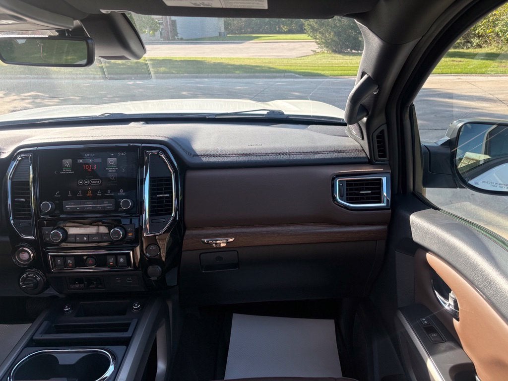 2023 Nissan Titan Platinum Reserve