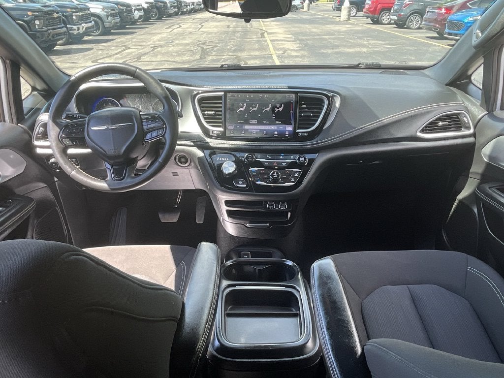 2023 Chrysler Pacifica Touring