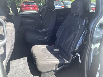2023 Chrysler Pacifica Touring