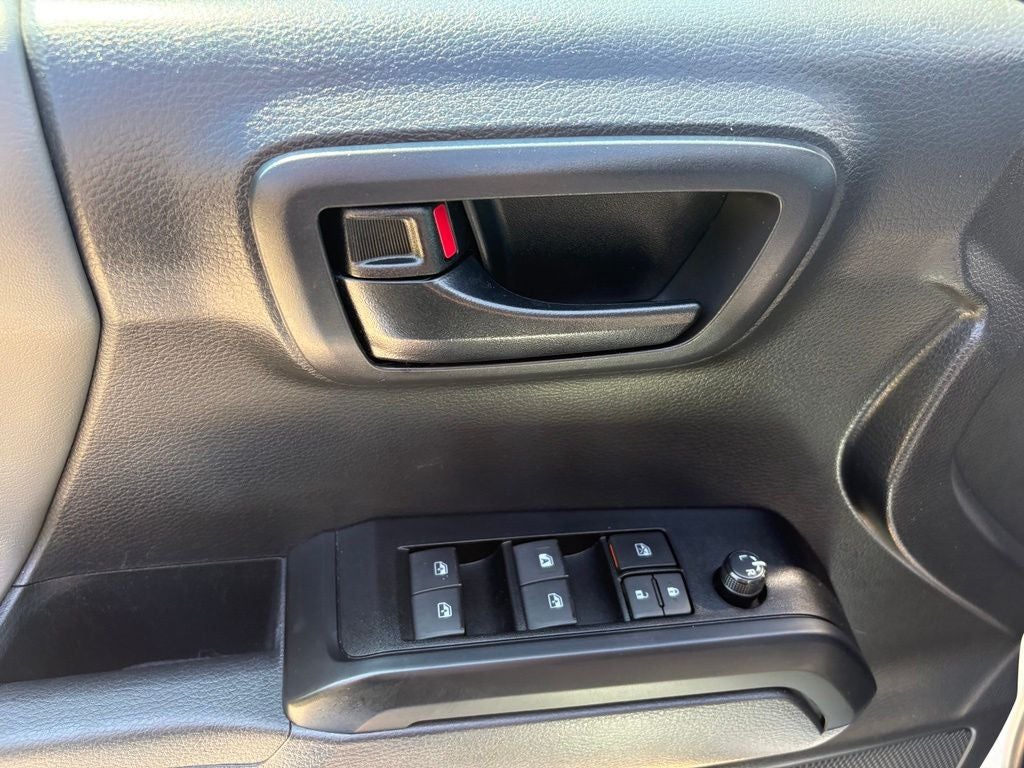 2023 Toyota Tacoma SR V6
