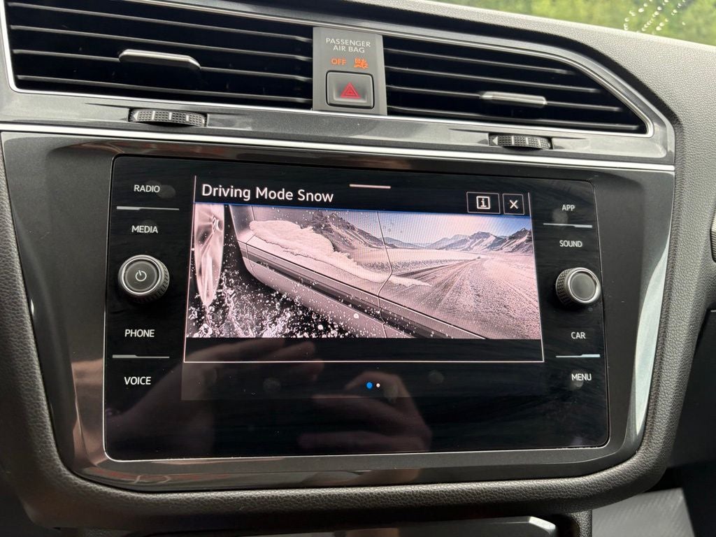 2024 Volkswagen Tiguan 2.0T SE