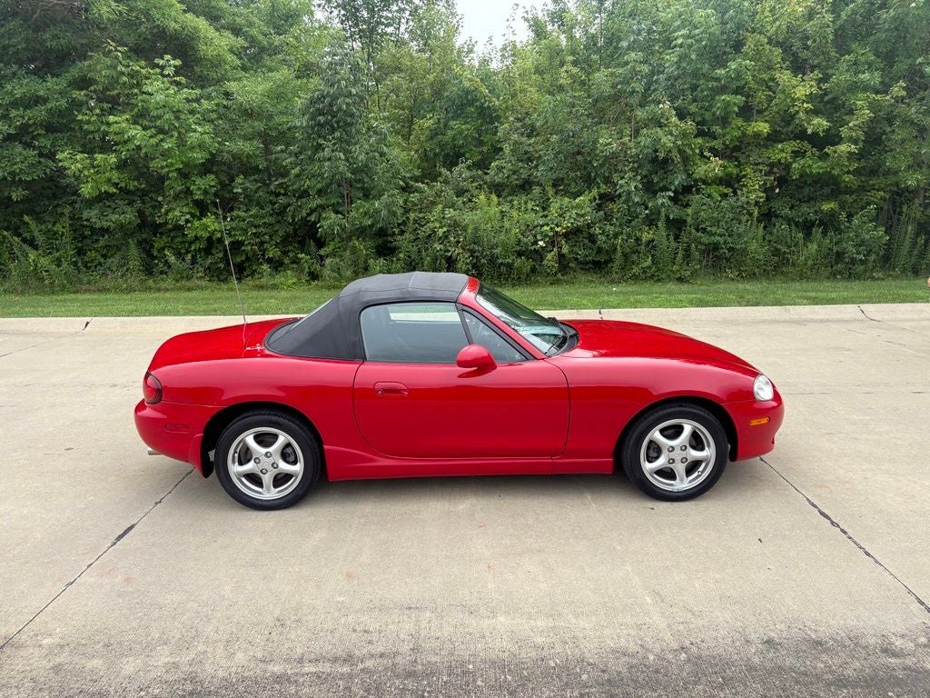 2002 Mazda Mazda Miata Base