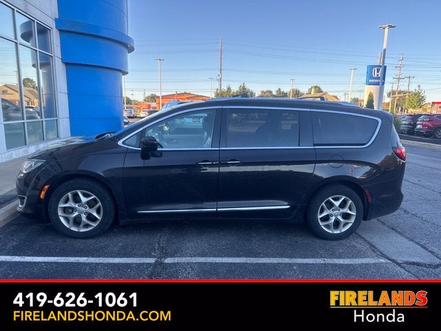 2017 Chrysler Pacifica Touring L Plus