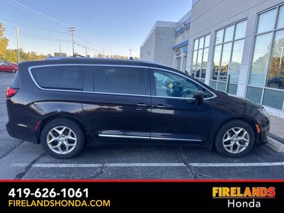 2017 Chrysler Pacifica Touring L Plus