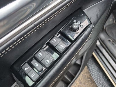 2023 Jeep Wagoneer Base