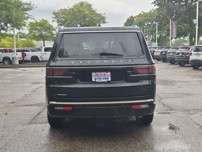 2023 Jeep Wagoneer Base