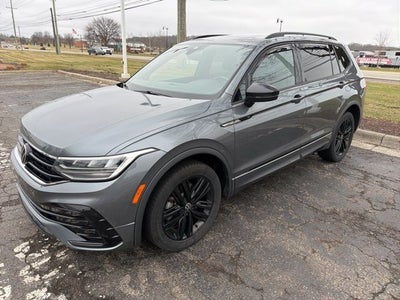 2022 Volkswagen Tiguan 2.0T SE R-Line Black