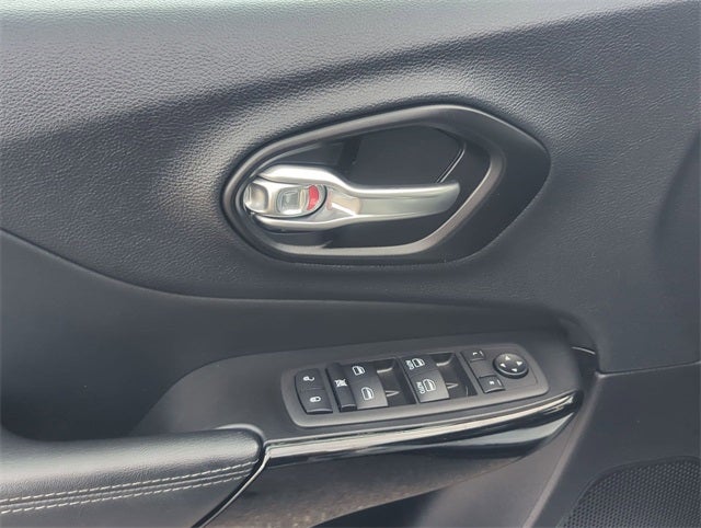 2023 Jeep Cherokee Altitude Lux 4x4