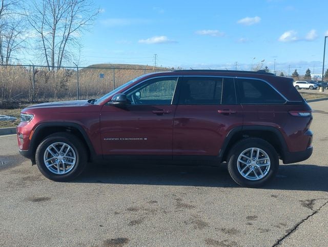 2024 Jeep Grand Cherokee Laredo X 4x4