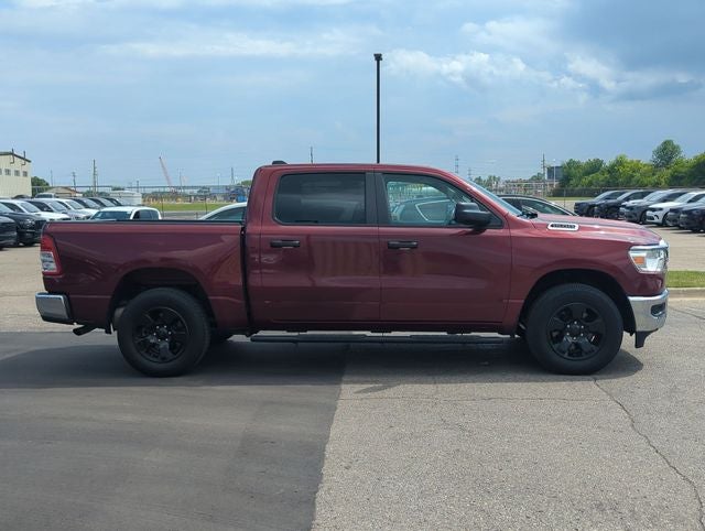 2020 RAM 1500 Big Horn Crew Cab 4x4 5'7' Box