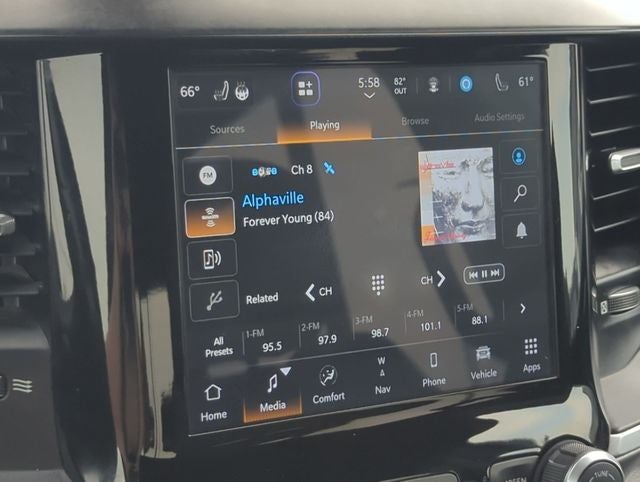 2022 RAM 1500 Big Horn Crew Cab 4x4 5'7' Box
