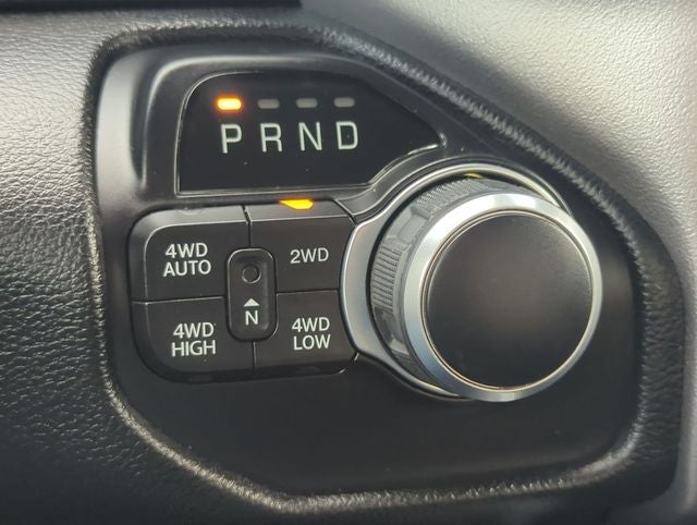 2020 RAM 1500 Big Horn Crew Cab 4x4 5'7' Box