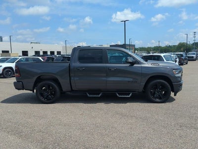 2020 RAM 1500 Big Horn Crew Cab 4x4 5'7' Box