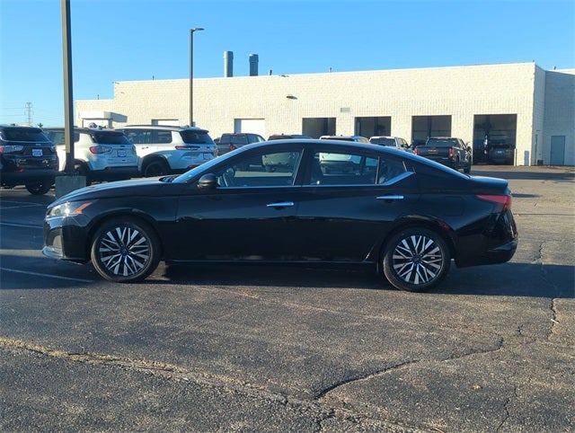 2024 Nissan Altima SV FWD