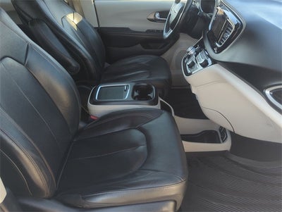 2020 Chrysler Pacifica Touring L Plus