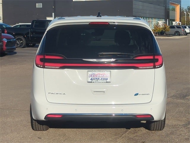 2024 Chrysler Pacifica Hybrid Select