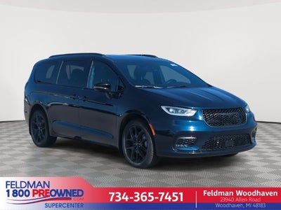 2025 Chrysler Pacifica Limited AWD