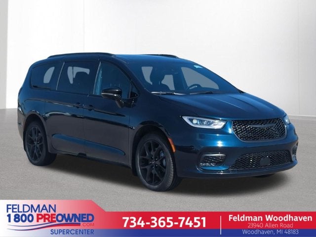 2025 Chrysler Pacifica Limited AWD