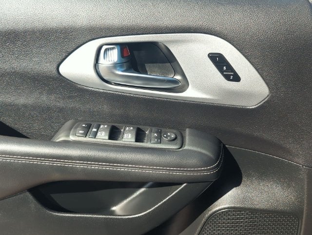 2025 Chrysler Pacifica Limited AWD