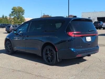2025 Chrysler Pacifica Limited AWD