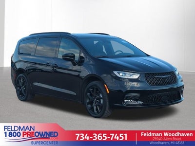 2025 Chrysler Pacifica Limited AWD