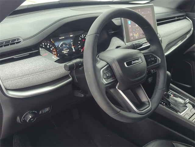 2023 Jeep Compass Latitude Lux FWD