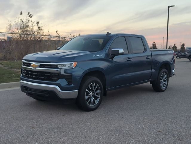 2024 Chevrolet Silverado 1500 4WD Crew Cab Short Bed LT with 2FL