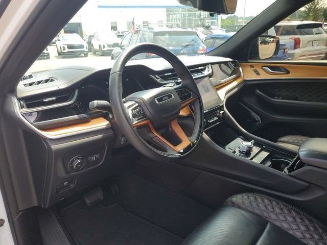 2022 Jeep Grand Cherokee Summit