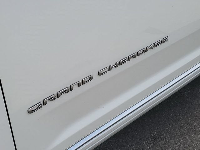2022 Jeep Grand Cherokee Summit
