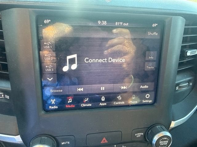 2020 RAM 1500 Big Horn Crew Cab 4x4 5'7" Box