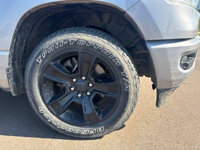 2020 RAM 1500 Big Horn Crew Cab 4x4 5'7" Box