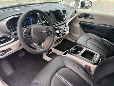 2024 Chrysler Pacifica Hybrid Select
