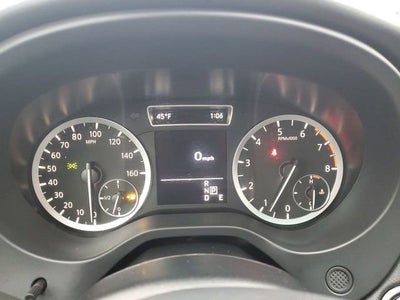 2017 INFINITI QX30 Premium