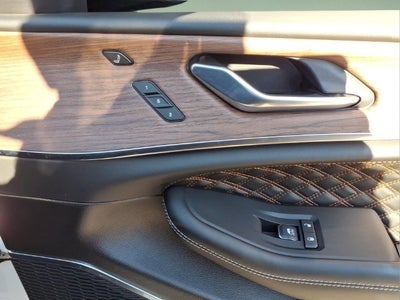 2025 Jeep Grand Cherokee L Summit 4x4