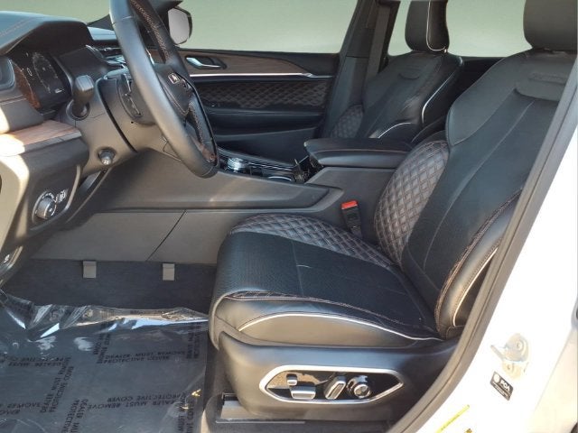 2025 Jeep Grand Cherokee L Summit 4x4
