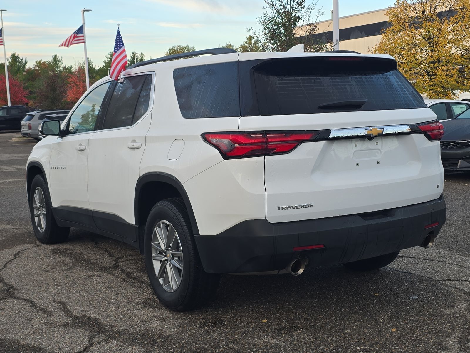 2023 Chevrolet Traverse LT Cloth