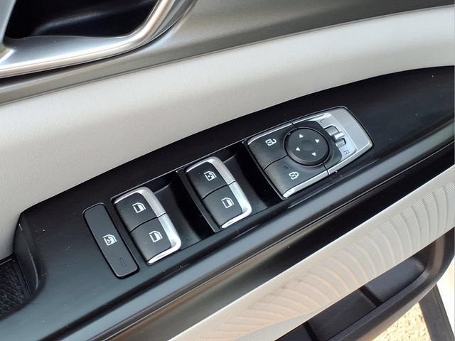 2024 Kia Carnival MPV LX Seat Package