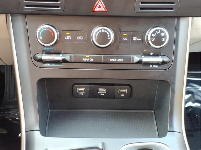 2024 Kia Carnival MPV LX Seat Package