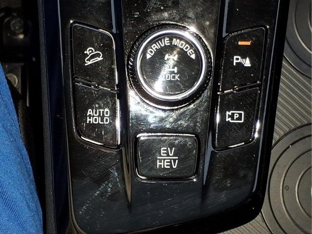 2025 Kia Sportage Plug-In Hybrid X-Line